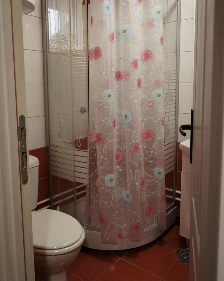 Guest House Dunavski Raj Kostol ภายนอก รูปภาพ
