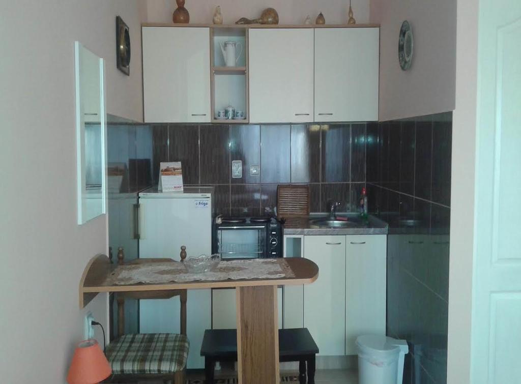 Guest House Dunavski Raj Kostol ภายนอก รูปภาพ
